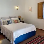 Stylish Private With Pool Near Carvoeira, Algarve לגואה