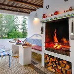 Stylish Private With Pool Near Carvoeira, Algarve וילה