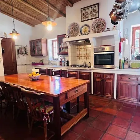 Villa Stylish Private With Pool Near Carvoeira, Algarve *