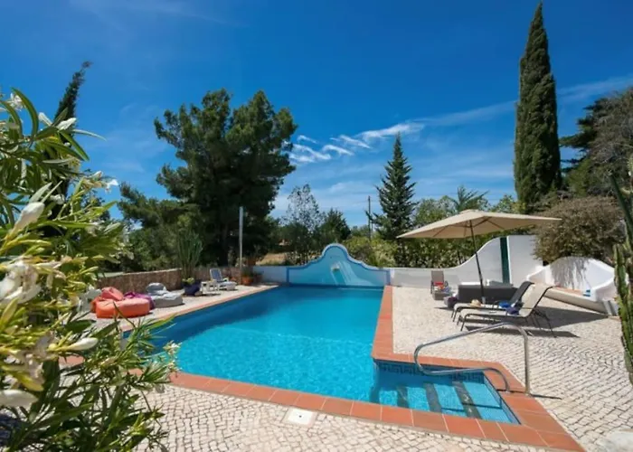 Stylish Private With Pool Near Carvoeira, Algarve 别墅 *
