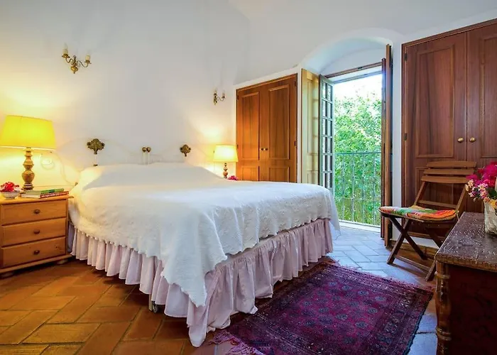 Stylish Private With Pool Near Carvoeira, Algarve 拉戈阿