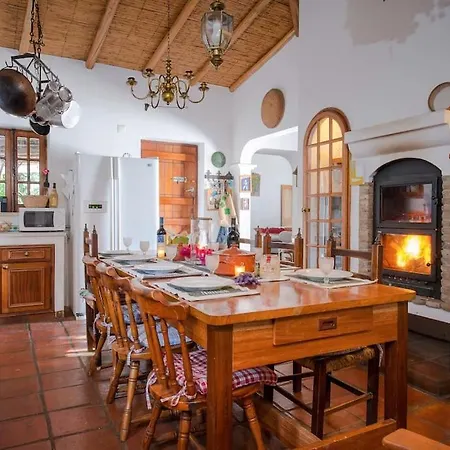 Stylish Private With Pool Near Carvoeira, Algarve Villa